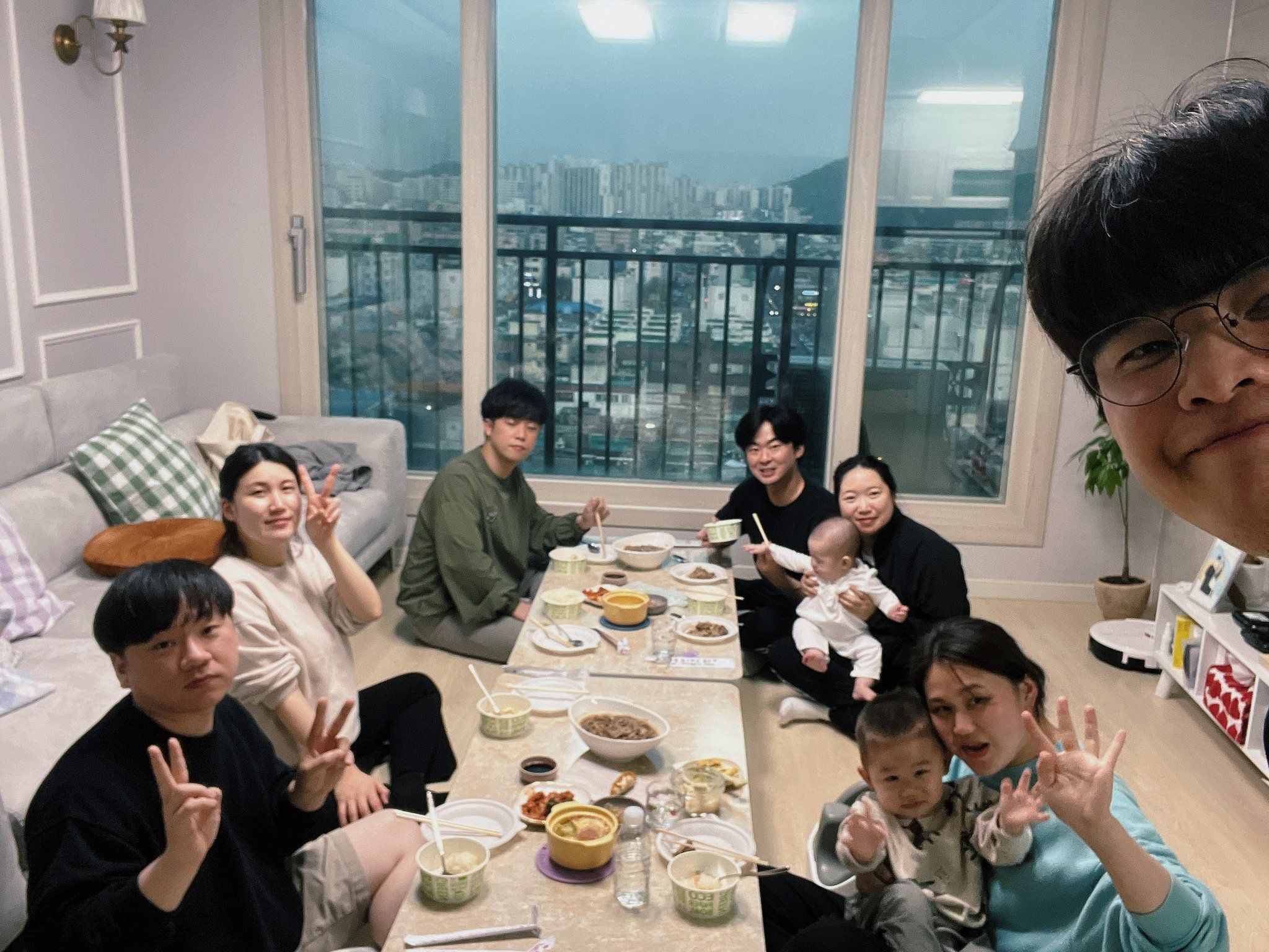 동해 부부네에서의 청년 D셀모임